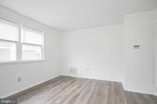 10 Florence Tollgate Pl, Burlington, NJ 08016 - Photo 15