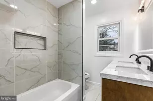 102 Dawn Dr, Mount Holly, NJ 08060 - Photo 17