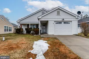 9 Westminster Dr S, Southampton, NJ 08088 - Photo 1