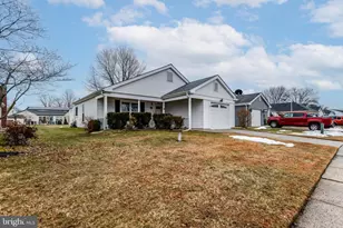 9 Westminster Dr S, Southampton, NJ 08088 - Photo 3