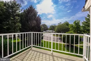 1676B Thornwood Dr, Mount Laurel, NJ 08054 - Photo 9