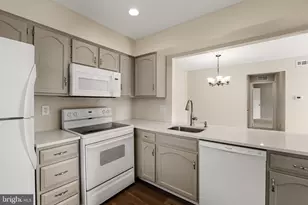 1676B Thornwood Dr, Mount Laurel, NJ 08054 - Photo 15