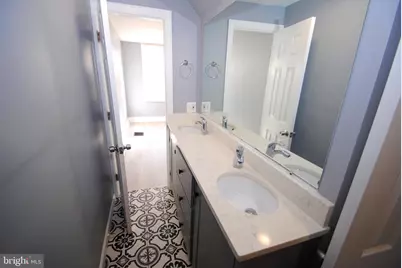 414 Lawrence Street, Burlington, NJ 08016 - Photo 11