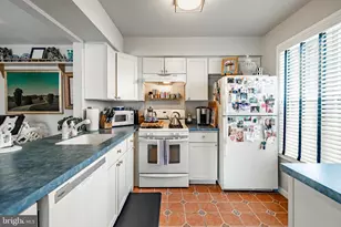 308 Sedgefield Dr, Mount Laurel, NJ 08054 - Photo 5