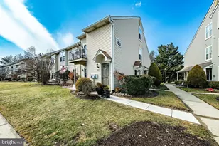 308 Sedgefield Dr, Mount Laurel, NJ 08054 - Photo 3