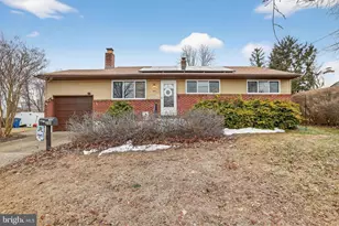 204 S Garden Blvd, Beverly, NJ 08010 - Photo 3