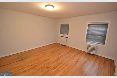 241 High Street #5, Burlington, NJ 08016 - Photo 5