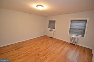 241 High St, Burlington, NJ 08016 - Photo 5