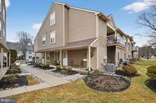 5305 Adelaide Dr, Mount Laurel, NJ 08054 - Photo 5