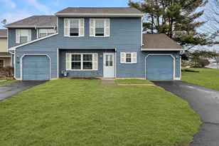 20 Berkshire Ct, Bordentown, NJ 08505 - Photo 1