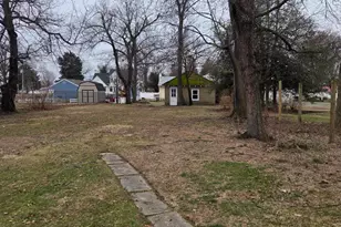 636 E Front St, Florence, NJ 08518 - Photo 17