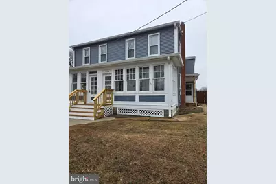 634 E Front Street, Florence, NJ 08518 - Photo 1