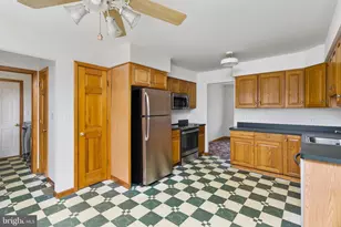 20 Bunting Bridge Rd, Cookstown, NJ 08511 - Photo 7