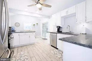 418 Perkins Ln, Delanco, NJ 08075 - Photo 3