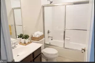 102 Benford Ln, Edgewater Park, NJ 08010 - Photo 9