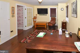 124 E Burlington St, Bordentown, NJ 08505 - Photo 25
