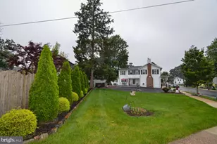 124 E Burlington St, Bordentown, NJ 08505 - Photo 37