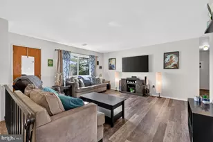 196 Hunter Ct, Marlton, NJ 08053 - Photo 3