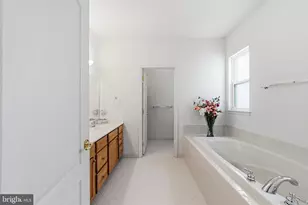 23 Lowell Dr, Marlton, NJ 08053 - Photo 17