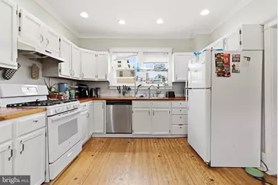 605 Broad Street, Beverly, NJ 08010 - Photo 3