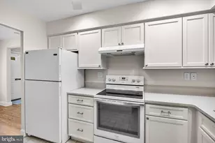 3039 Harbour Dr, Palmyra, NJ 08065 - Photo 5