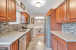 20 Longhurst Rd, Marlton, NJ 08053 - Photo 9