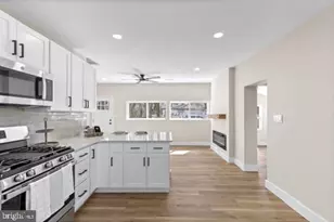 19 Crescent Dr, Browns Mills, NJ 08015 - Photo 9