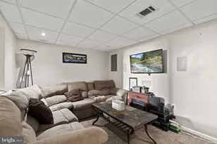 212 River Ct, Fieldsboro, NJ 08505 - Photo 13