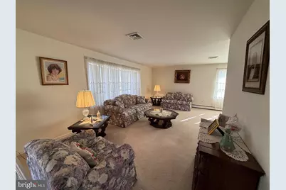 11 Grand Ave, Trenton, NJ 08620 - Photo 5