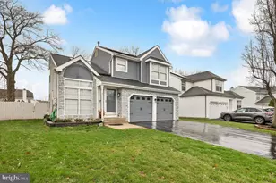 6 Berkely Dr, Burlington, NJ 08016 - Photo 1