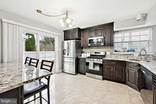 6 Berkely Dr, Burlington, NJ 08016 - Photo 3