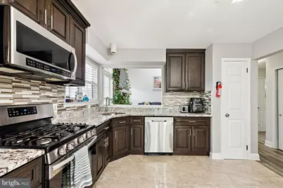 6 Berkely Drive, Burlington, NJ 08016 - Photo 5