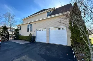 18 Foxcroft Way, Mount Laurel, NJ 08054 - Photo 3