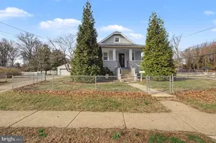 304 S Forklanding Rd, Maple Shade, NJ 08052 - Photo 1