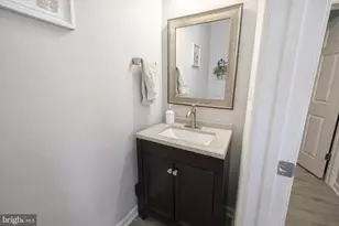 11 Dryden Dr, Burlington, NJ 08016 - Photo 17