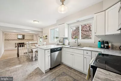 704 Cornwallis Drive, Mount Laurel, NJ 08054 - Photo 9