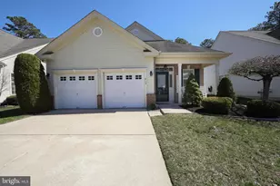 819 Westminster Dr N, Southampton, NJ 08088 - Photo 1