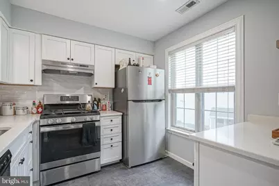 804 Sedgefield Drive, Mount Laurel, NJ 08054 - Photo 5