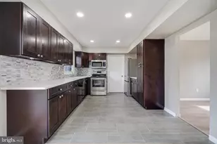 27 Harper Ln, Willingboro, NJ 08046 - Photo 5