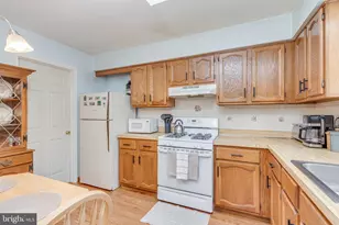 5 Berkshire Ct, Bordentown, NJ 08505 - Photo 11