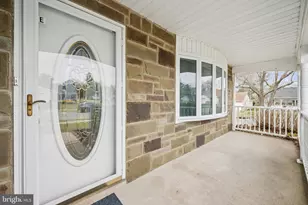 1 New Castle Dr, Southampton, NJ 08088 - Photo 3