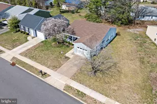 11 Buckingham Dr, Southampton, NJ 08088 - Photo 3