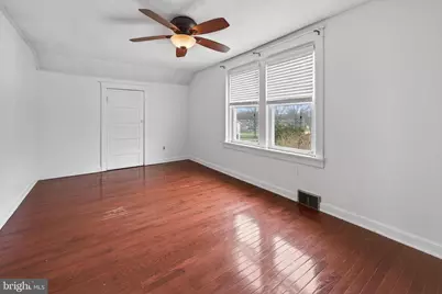 152 E 7th Street, Burlington, NJ 08016 - Photo 25