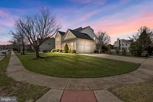 9 Waters Edge Dr, Riverside, NJ 08075 - Photo 1