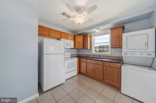 24 Florence Tollgate Pl, Florence, NJ 08518 - Photo 9