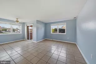 24 Florence Tollgate Pl, Florence, NJ 08518 - Photo 7