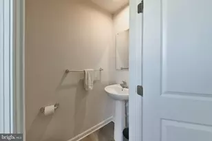 24 Wendowski St, Beverly, NJ 08010 - Photo 9