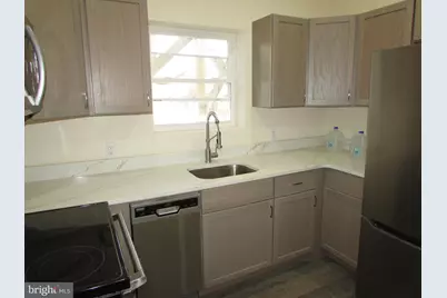 20 Pine Street, Beverly, NJ 08010 - Photo 5