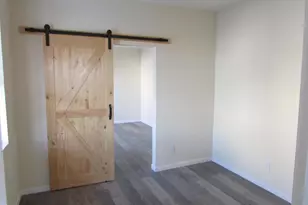 20 Pine St, Beverly, NJ 08010 - Photo 9