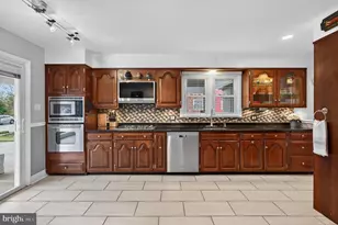 419 Edgemoor Dr, Moorestown, NJ 08057 - Photo 5